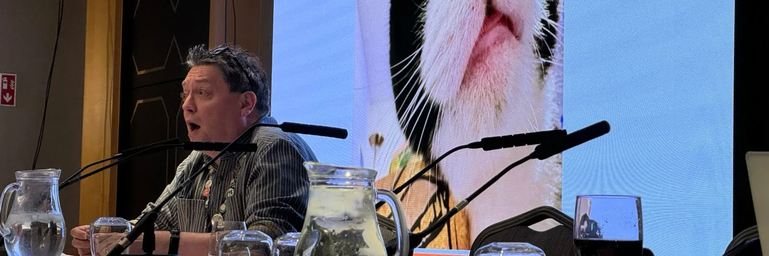 Phil Dyson answering questions at bid session